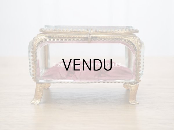 画像4: 19世紀 アンティーク 大きなジュエリーボックス ボルドーのシルク製クッション (4)