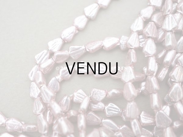 画像2: 1920年代 アンティーク 極小 スフレビーズ 淡いメタリックピンク　ライン入り　5mm 吹きガラス製 ビーズ 約660ピース (2)