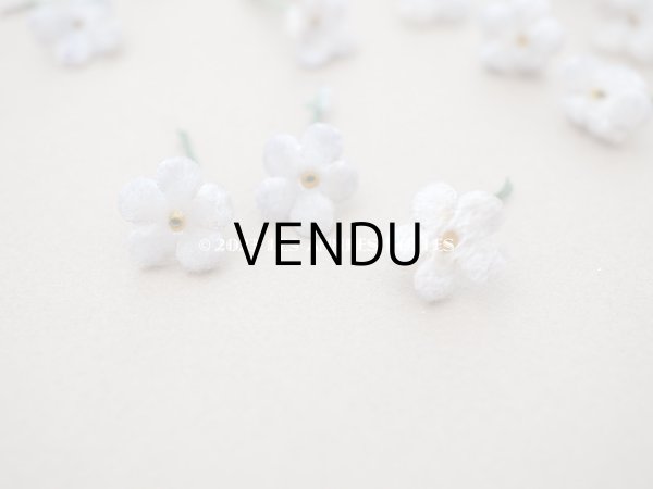 画像2: アンティーク 布花材料  ベルベットの花びらのセット 30ピースのセット ライトグレイ　15mm (2)