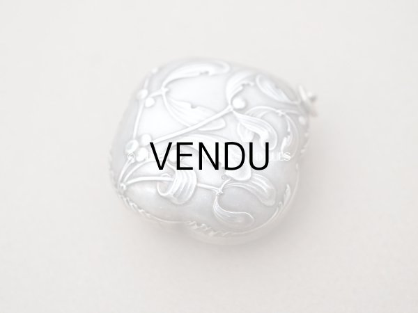 画像3: アンティーク シルバー製 ヤドリギのパウダーケース  (3)