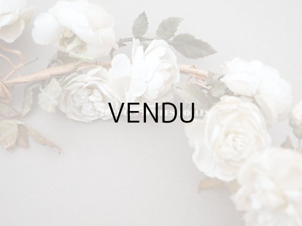 画像9: アンティーク 白薔薇の大きな花冠 オフホワイト 布花のティアラ (9)