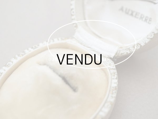 画像9: アンティーク リング用 ジュエリーボックス　金彩入り オフホワイト　リングボックス (9)