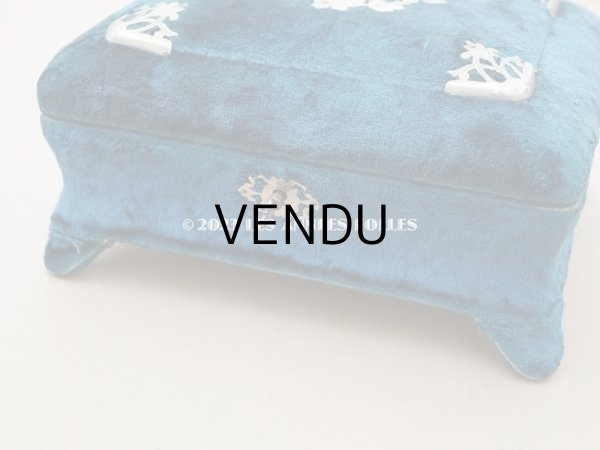 画像14: 19世紀末 アンティーク 裁縫箱　パウダーピンクのシルククッション＆ブルーグリーンのベルベット (14)