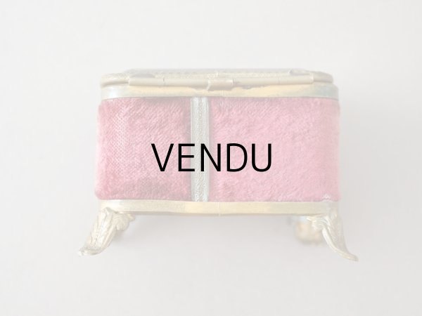 画像4: 19世紀末 アンティーク 小さなジュエリーボックス ボルドーのベルベット＆シルククッション  (4)