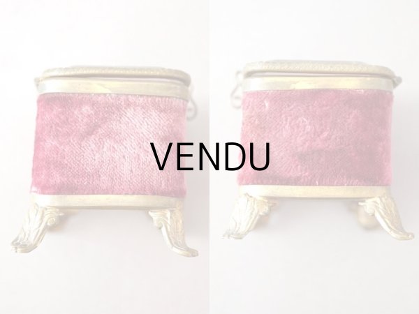 画像5: 19世紀末 アンティーク 小さなジュエリーボックス ボルドーのベルベット＆シルククッション  (5)