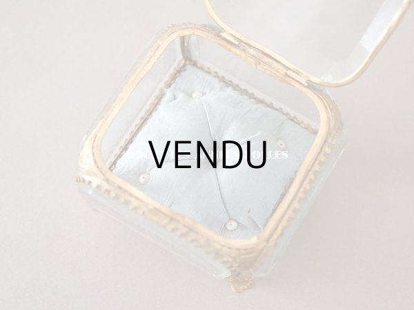 画像5: 19世紀末 アンティーク ジュエリーボックス スモーキーブルーのシルククッション  (5)