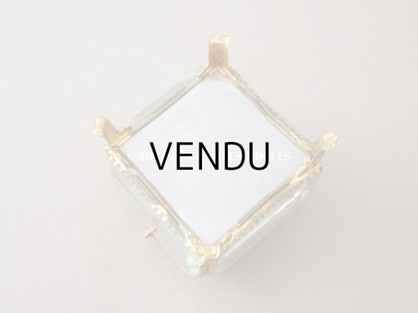 画像3: 19世紀末 アンティーク ジュエリーボックス スモーキーブルーのシルククッション  (3)