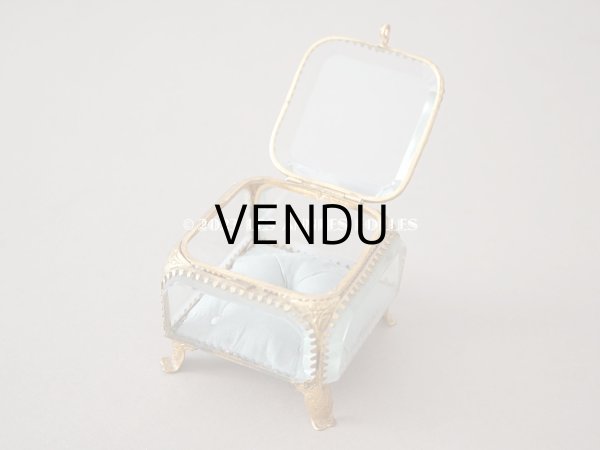 画像4: 19世紀末 アンティーク ジュエリーボックス スモーキーブルーのシルククッション  (4)