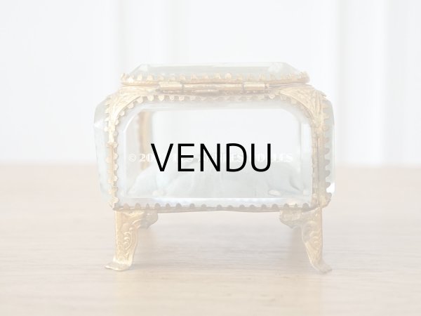 画像8: 19世紀末 アンティーク ジュエリーボックス スモーキーブルーのシルククッション  (8)