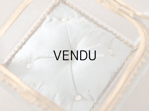 画像6: 19世紀末 アンティーク ジュエリーボックス スモーキーブルーのシルククッション  (6)