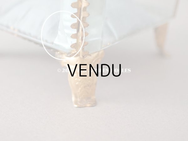 画像11: 19世紀末 アンティーク ジュエリーボックス スモーキーブルーのシルククッション  (11)