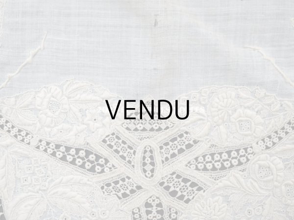 画像4: 18世紀 アンティーク ニードルレース＆ホワイトワーク 結婚式のハンカチ　ガリエラ美術館 (4)