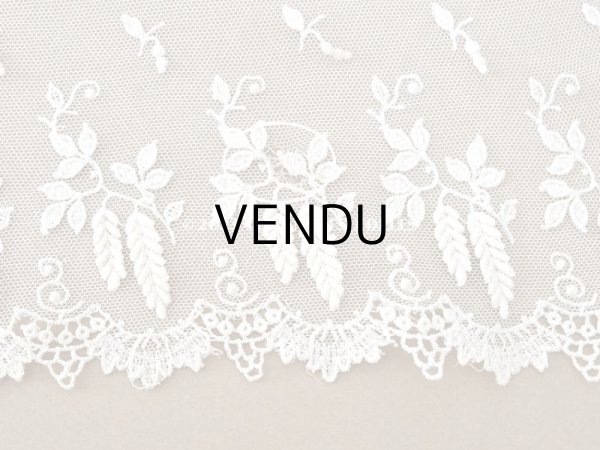 画像6: アンティーク 小さなポンポン付 レース  106cm 幅16〜18cm (6)