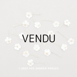 画像: アンティーク 布花材料  極小 ワックスフラワーの花 24ピースのセット 8mm