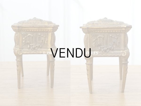 画像5: アンティーク 薔薇＆リボンのガーランドのジュエリーケース ルイ16世スタイル パウダーブルーのシルク製クッション　 (5)
