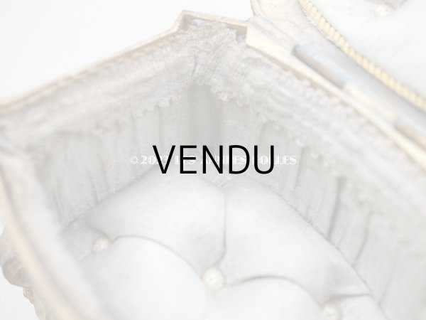 画像12: アンティーク 薔薇＆リボンのガーランドのジュエリーケース ルイ16世スタイル パウダーブルーのシルク製クッション　 (12)