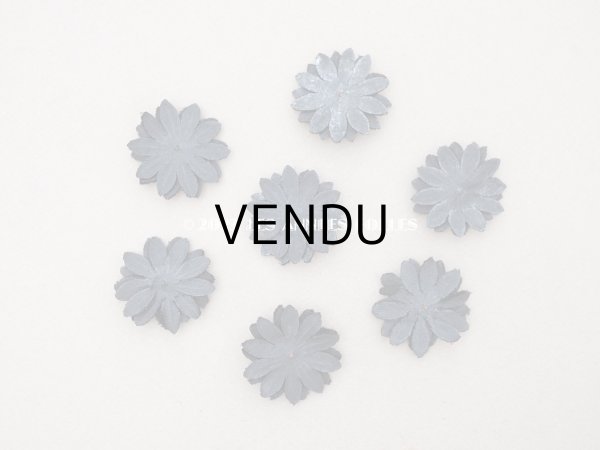 画像5: アンティーク 布花材料  ベルベットの花びらのセット 黒　7ピースのセット 3.7cm (5)