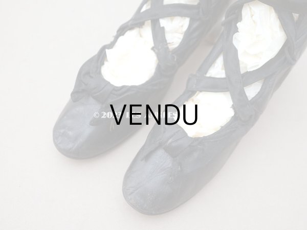 画像4: 19世紀末 アンティーク　大きなリボン付き　 小さなレザーシューズ　シルクサテンリボンのレースアップ (4)