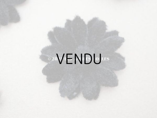 画像3: アンティーク 布花材料  ベルベットの花びらのセット 黒　7ピースのセット 3.7cm (3)