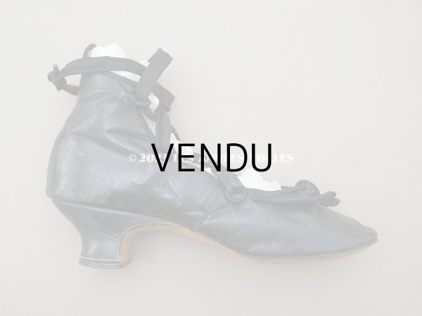 画像9: 19世紀末 アンティーク　大きなリボン付き　 小さなレザーシューズ　シルクサテンリボンのレースアップ (9)