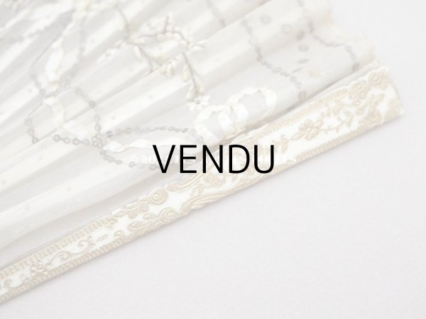 画像10: 19世紀 アンティーク リボン刺繍のファン リボン＆花のガーランド柄 シルク製オリジナルバッグ入り (10)