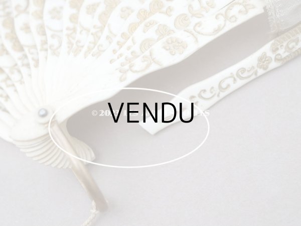 画像11: 19世紀 アンティーク リボン刺繍のファン リボン＆花のガーランド柄 シルク製オリジナルバッグ入り (11)