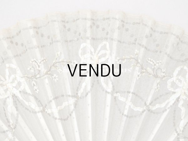 画像5: 19世紀 アンティーク リボン刺繍のファン リボン＆花のガーランド柄 シルク製オリジナルバッグ入り (5)