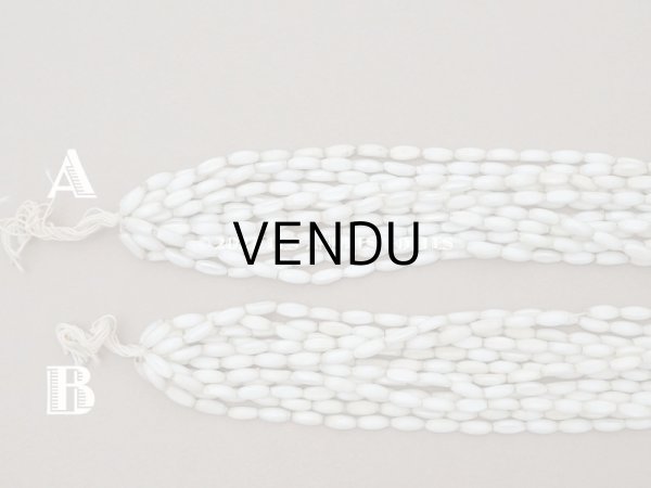 画像7:  アンティーク スフレビーズ マーキス型 ライン入り ホワイトシルバー  4×9mm  約390ピース 吹きガラス製 ビーズ (7)