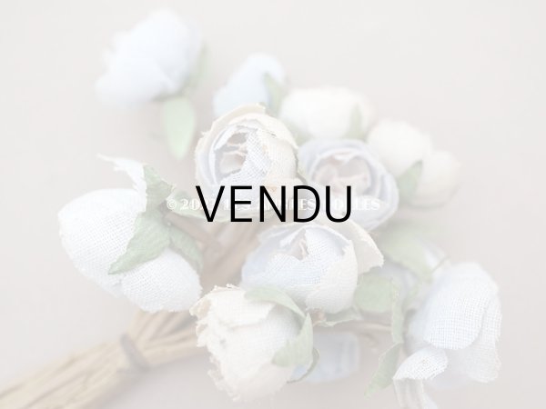 画像3: アンティーク 淡いブルー＆ホワイトの薔薇の布花 (3)