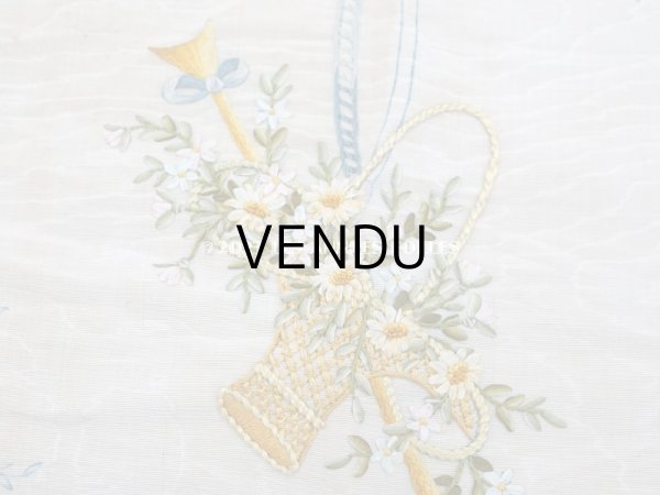 画像3: アンティーク  未完成のリボン刺繍の大きな図案入りパネル (3)