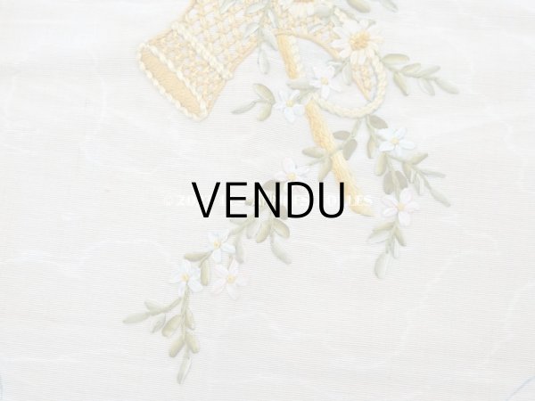 画像4: アンティーク  未完成のリボン刺繍の大きな図案入りパネル (4)