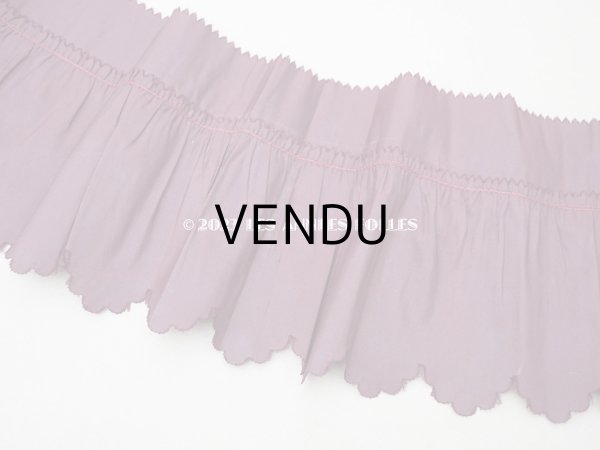 画像4: 1900年代 アンティーク シルク製 ドレスの裾 ギャザー入り ボルドー 3.88m  (4)