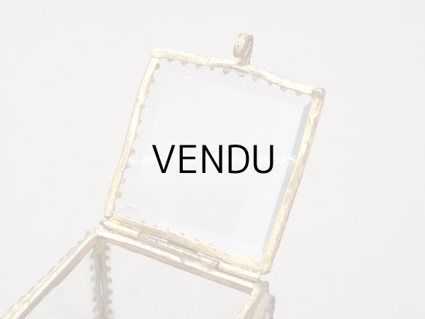 画像7: 19世紀末 アンティーク ジュエリーボックス スモーキーブルーのシルククッション  (7)