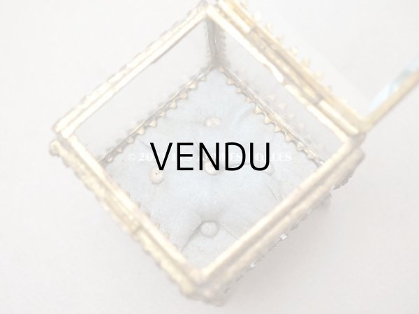 画像8: 19世紀末 アンティーク ジュエリーボックス スモーキーブルーのシルククッション  (8)