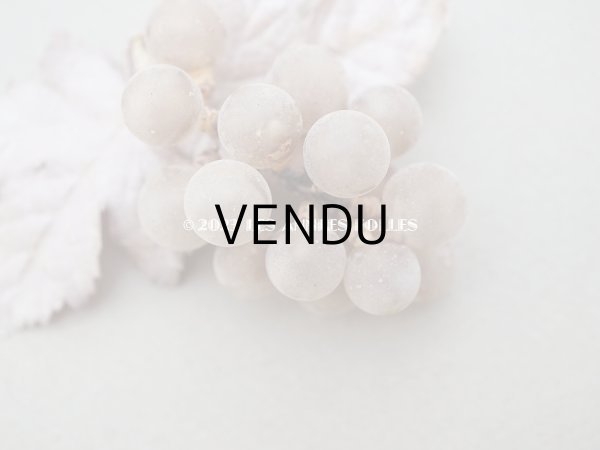 画像9: 1900年頃 アンティーク 吹きガラス製　小さな葡萄のコサージュ ドールハット用 (9)