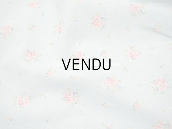 画像2: アンティーク  花模様 コットン製ファブリック 水色 (2)