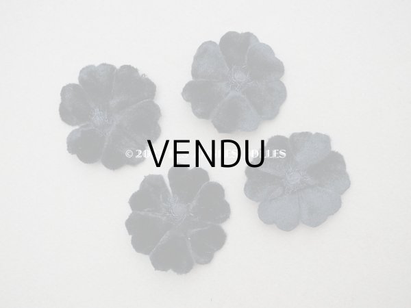 画像2: アンティーク 布花材料  ベルベットの花びらのセット 黒　14ピースのセット  (2)