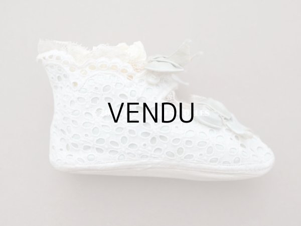 画像9: 1900年頃 アンティーク ベビーシューズ  淡いブルーグリーンのシルクリボン＆花模様のカットワークレース (9)