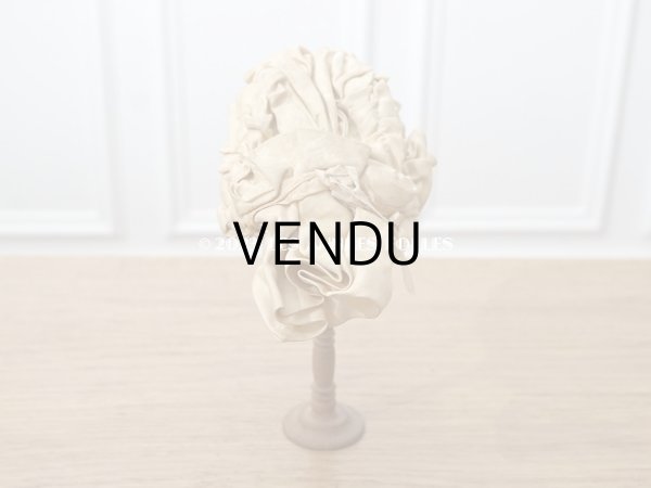 画像6: 19世紀末 アンティーク 小さなドールハット　エクリュのシルクサテン (6)