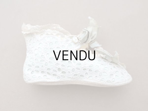 画像7: 1900年頃 アンティーク ベビーシューズ  淡いブルーグリーンのシルクリボン＆花模様のカットワークレース (7)