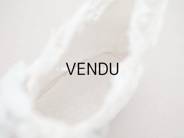 画像14: 1900年頃 アンティーク ベビーシューズ  淡いブルーグリーンのシルクリボン＆花模様のカットワークレース (14)