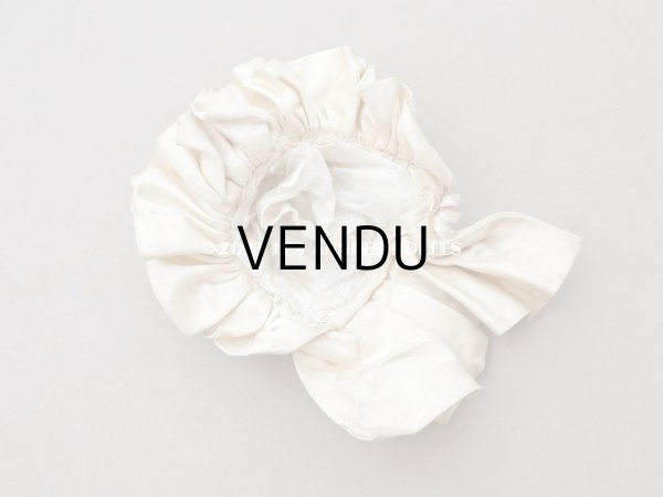 画像8: 19世紀末 アンティーク 小さなドールハット　エクリュのシルクサテン (8)