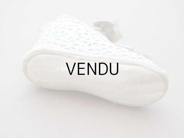 画像11: 1900年頃 アンティーク ベビーシューズ  淡いブルーグリーンのシルクリボン＆花模様のカットワークレース (11)