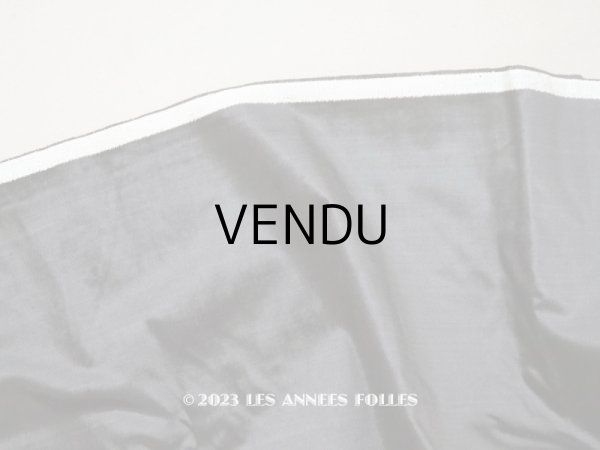 画像1: 19世紀末 アンティーク ファブリック シルク製 ベルベット 黒  (1)