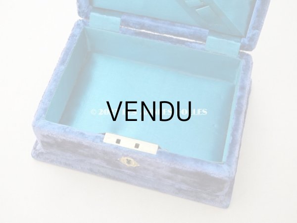 画像3: 19世紀末 アンティーク 裁縫箱　ブルーのベルベット (3)