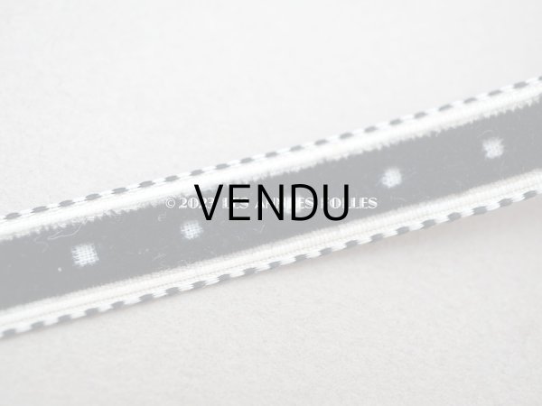画像5: 19世紀末 アンティーク シルク製 ベルベットリボン 黒＆オフホワイト 1.46m 幅11mm (5)