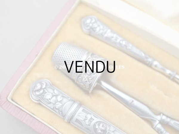 画像5: アンティーク シルバー製 薔薇の裁縫道具セット  (5)