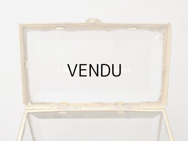 画像9: 19世紀 アンティーク クリスタルのジュエリーボックス カーキのシルク製クッション　 (9)