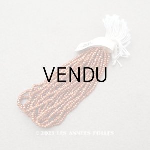 画像: 1900年代 アンティーク 極小 メタル製 カット入り ビーズ 煉瓦色　メタルビーズ P5　