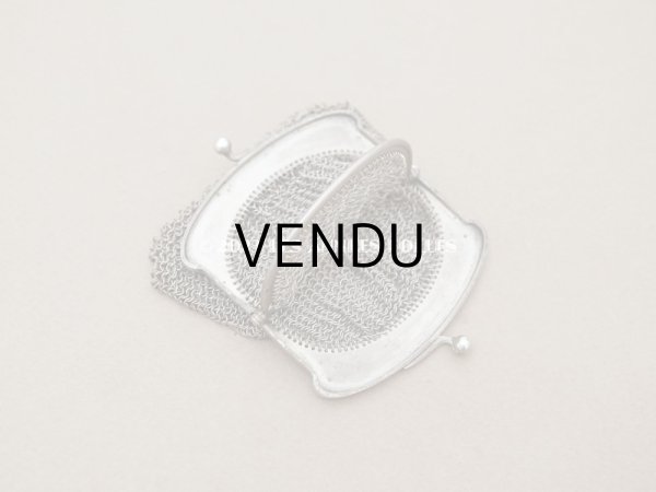 画像6: 【13周年セール対象外】1900年代頃　アンティーク シルバー製  薔薇＆リボンのガーランド柄 メタルメッシュのコインケース 仕切り付き コインパース (6)